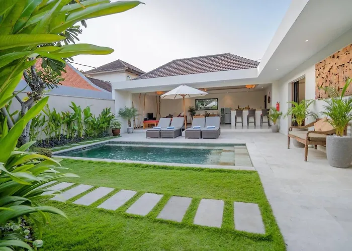 Tropical Luxury Villa *