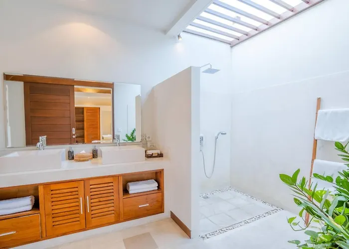 Tropical Luxury *