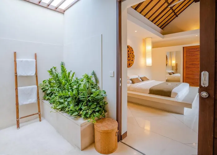 Tropical Luxury Villa *