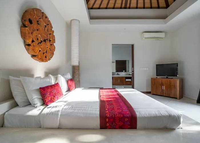 Tropical Luxury Villa *