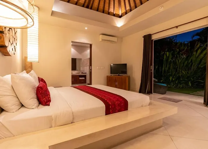 Tropical Luxury Villa *